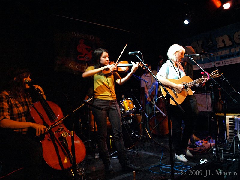 089NXNE Showcases - Saturday_Olenka & the Autumn Lovers.JPG